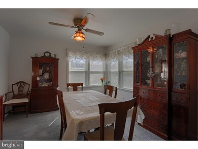 921 Brighton Ave, Reading, PA 19606 - photo 5