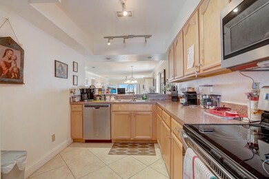 N Highway A1A Apt 411-009