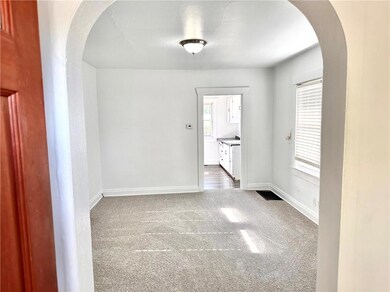 516 S 11th Ave W, Newton, IA 50208 - photo 3