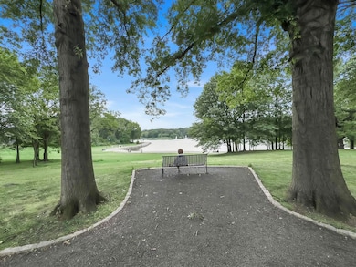 8450 Jfk Blvd E unit 1E, North Bergen, NJ 07047 - photo 3