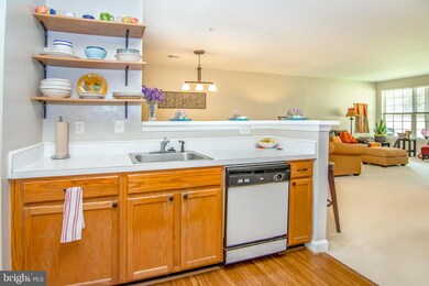 2714 Oak Leaf Ct, Odenton, MD 21113 - photo 2