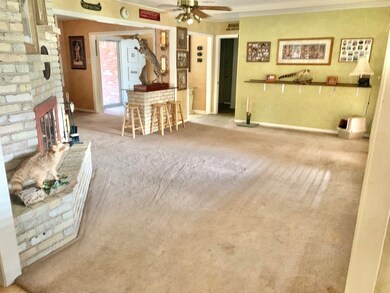 2406 Shelia St, Pearland, TX 77581 - photo 2