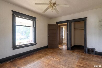 2104 Telegraph Rd, Davenport, IA 52804 - photo 3