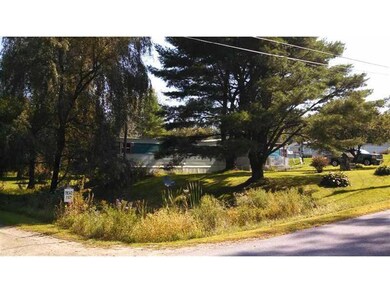 Yard/Garden. Corner Lot