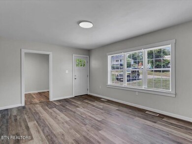329 E Hillcrest - 2
