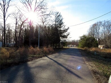 117 Estate Dr, Statesville, NC 28625 - photo 5