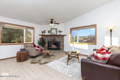 05-Living Room-DW-0825