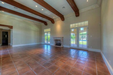 009_Living Room