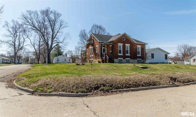 405 4th St, Lincoln, IL 62656 - photo 2