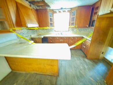 213 Magnolia St, Clinton, SC 29325 - photo 4