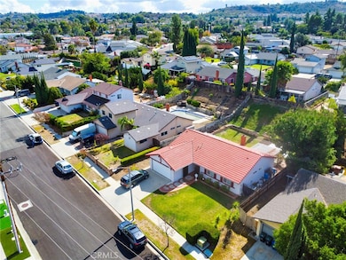 20302 Flintgate Dr, Walnut, CA 91789 - photo 2