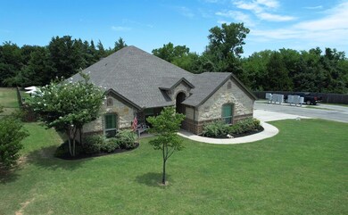 601 Meadow Park Dr, Boyd, TX 76023 - photo 3