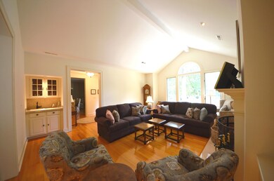 Living Room  Wet Bar