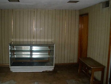 Other. 17 x10  1st floor Laundry & Workshop area.