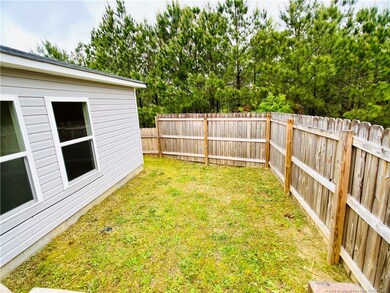 530 Jernigan St, Fayetteville, NC 28306 - photo 4