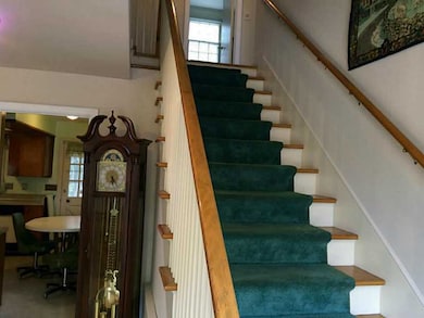 201 Wyndham Ave, Providence, RI 02908 - photo 3