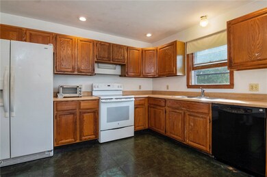 1194 Boston Neck Rd, Narragansett, RI 02882 - photo 7