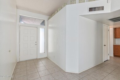 586 S Terrace Rd, Chandler, AZ 85226 - photo 6