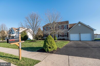 1008 E 4th St, Red Hill, PA 18076 - photo 2