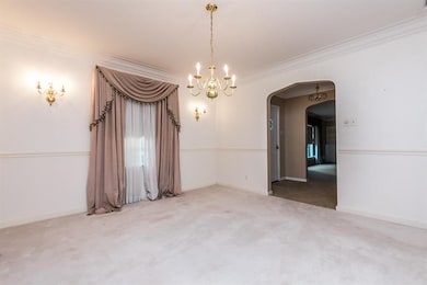 Formal dining room with plenty of room to entertai