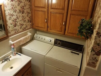 Full bath with laundry