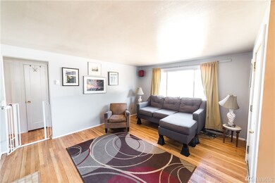 13799 34th Ave S, Tukwila, WA 98168 - photo 2