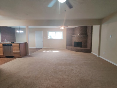 1003 Dyche Ln, Alvin, TX 77511 - photo 3