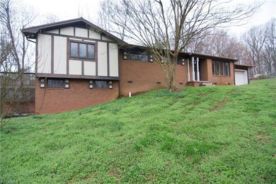 1930 Oak Dr, Asheboro, NC 27205 - photo 2