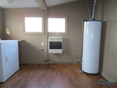 253 Harris St, Elmore, OH 43416 - photo 5