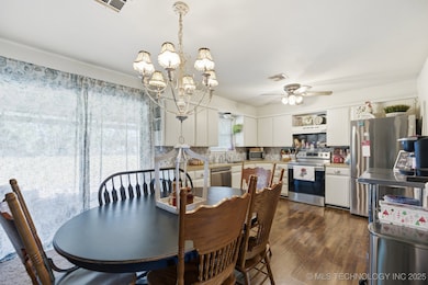 206 N Will Rogers Loop E, Oologah, OK 74053 - photo 5