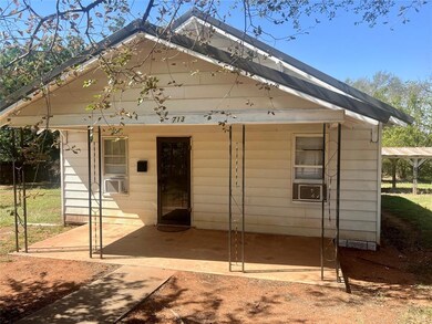 2 Bedroom Home for Sale in Sayre, OK