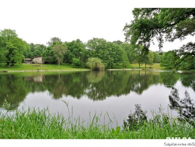 212 Carobeth Dr, Jacksonville, IL 62650 - photo 5