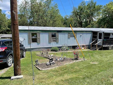 1724 B St, Waynesboro, VA 22980 - photo 3