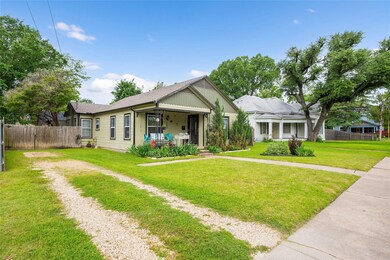 707 N Sherman St, Ennis, TX 75119 - photo 3