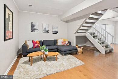 3034 Mission Square Dr, Fairfax, VA 22031 - photo 7