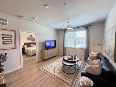 1610 Campbell Rd unit B4.386, Houston, TX 77055 - photo 3