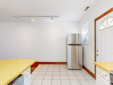 6748 16th St unit B, Berwyn, IL 60402 - photo 4