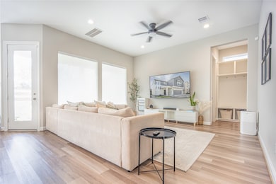 Bright and light 1st floor family room with large windows