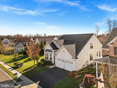 9 Bellingham Dr, Kendall Park, NJ 08824 - photo 2