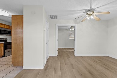 234 Cortlandt St unit 2, Houston, TX 77007 - photo 4