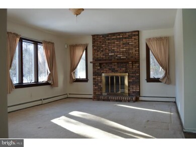 115 E Endfield Rd, Feasterville Trevose, PA 19053 - photo 6