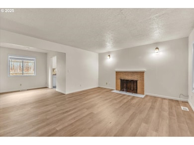 16570 SW Oak St, Beaverton, OR 97007 - photo 5