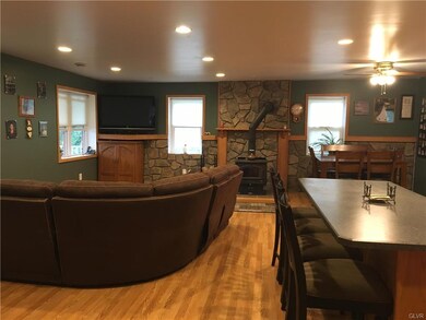 1224 S 10th St, Emmaus, PA 18049 - photo 4