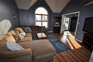 811 Hunter Rd, Easton, PA 18040 - photo 4