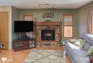 9421 W Kanaga Loop Anchorage-large-007-L