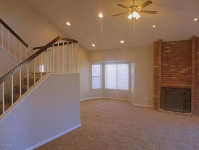 1251 E Brentrup Dr, Tempe, AZ 85283 - photo 2