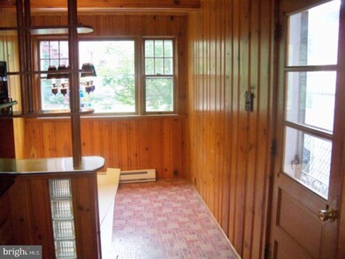 1221 Centre St, Ashland, PA 17921 - photo 7