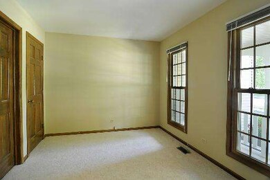 1529 Westglen Dr, Naperville, IL 60565 - photo 6