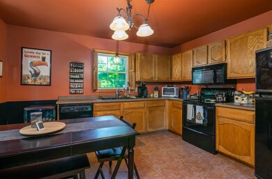 54 Heights Rd, Fairfax, VT 05454 - photo 2