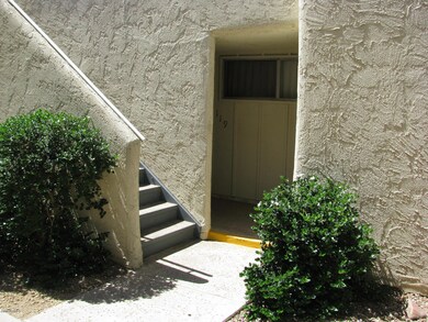 Nice downstairs unit near pool